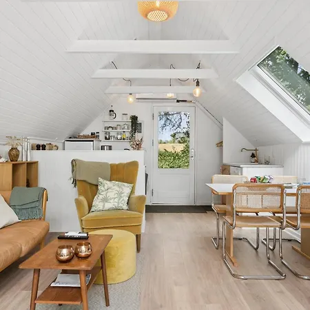 Modern Oasis Surrounded By Nature Сasa de vacaciones Ry